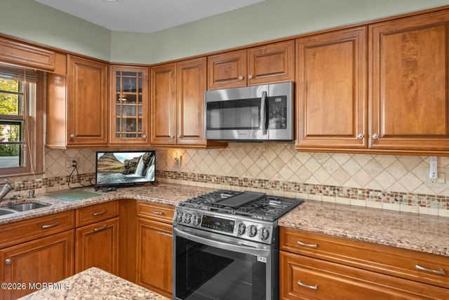 15 Eastwood Boulevard, Manalapan, NJ 07726