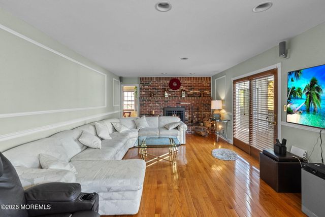 15 Eastwood Boulevard, Manalapan, NJ 07726