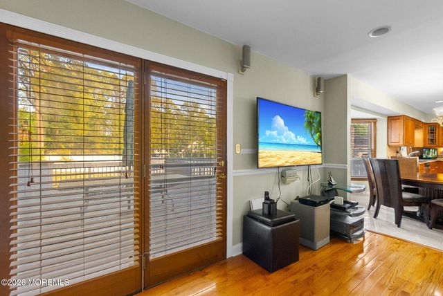15 Eastwood Boulevard, Manalapan, NJ 07726