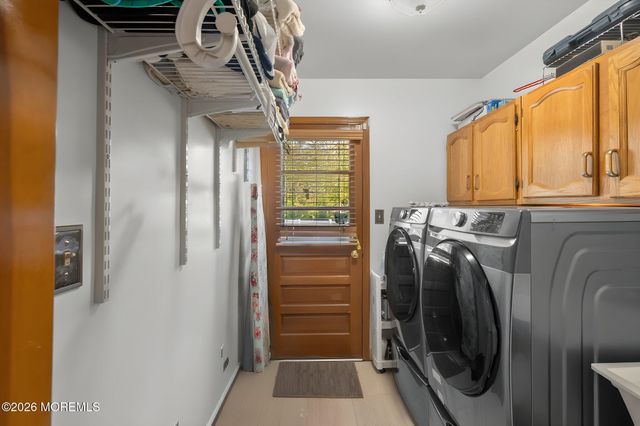 15 Eastwood Boulevard, Manalapan, NJ 07726