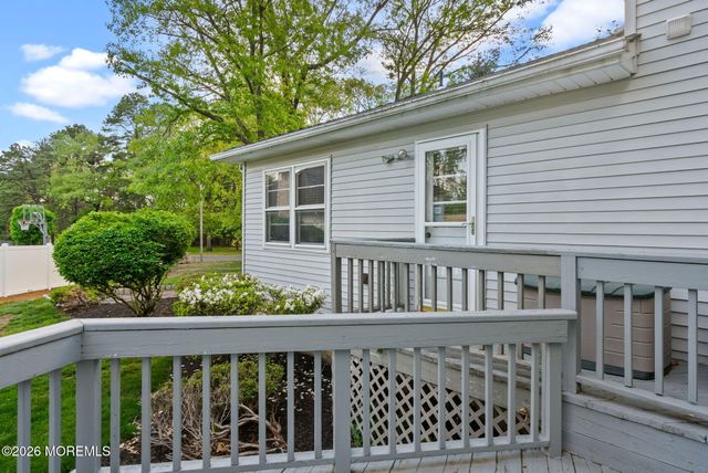 15 Eastwood Boulevard, Manalapan, NJ 07726