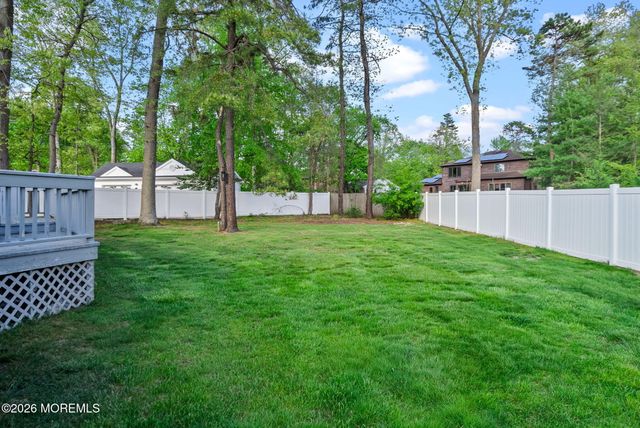 15 Eastwood Boulevard, Manalapan, NJ 07726