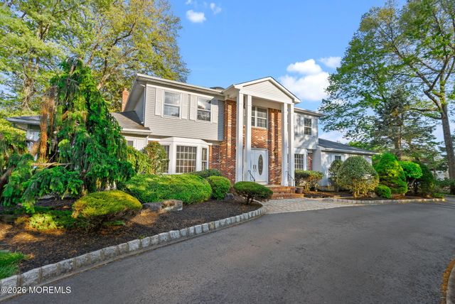 15 Eastwood Boulevard, Manalapan, NJ 07726