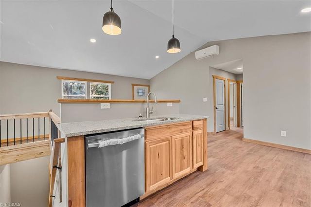 3499 Ridgewood Court, Winston-salem, NC 27107