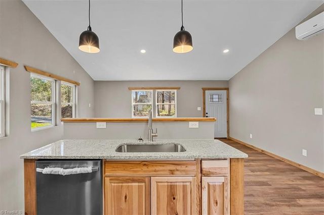 3499 Ridgewood Court, Winston-salem, NC 27107