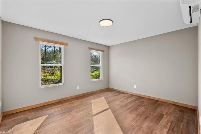 3499 Ridgewood Court, Winston-salem, NC 27107