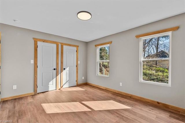 3499 Ridgewood Court, Winston-salem, NC 27107