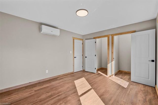 3499 Ridgewood Court, Winston-salem, NC 27107