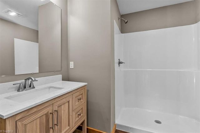 3499 Ridgewood Court, Winston-salem, NC 27107