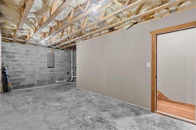 3499 Ridgewood Court, Winston-salem, NC 27107