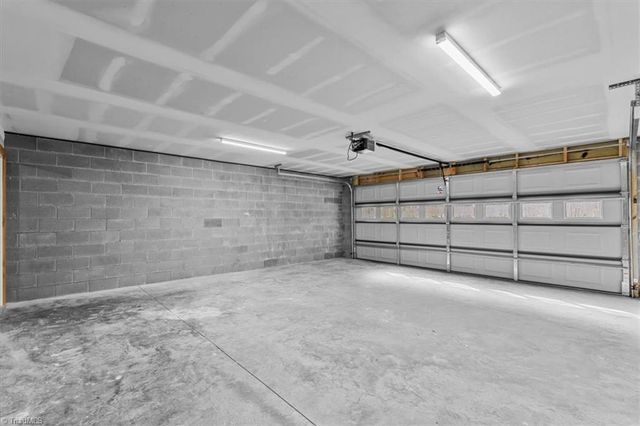 3499 Ridgewood Court, Winston-salem, NC 27107