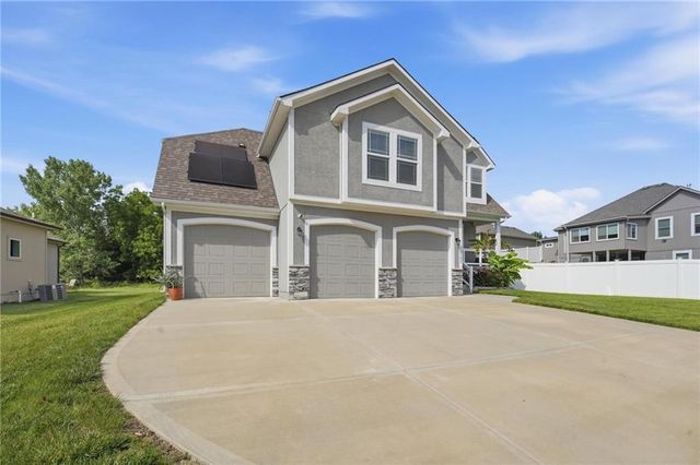 12104 E 68th Terrace, Kansas City, MO 64133