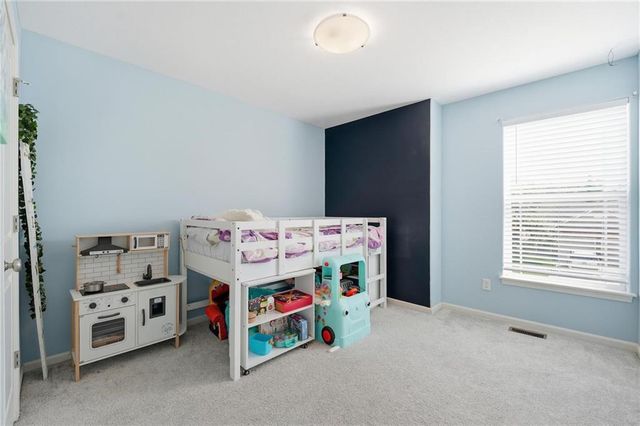 12104 E 68th Terrace, Kansas City, MO 64133