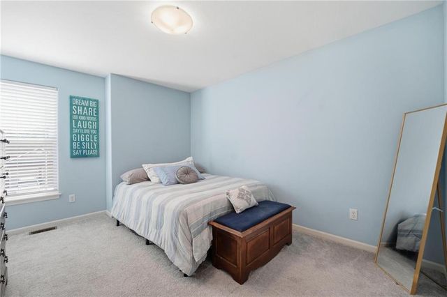 12104 E 68th Terrace, Kansas City, MO 64133