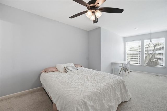 12104 E 68th Terrace, Kansas City, MO 64133