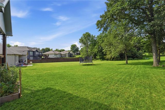 12104 E 68th Terrace, Kansas City, MO 64133