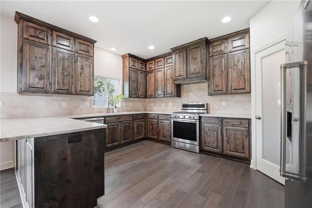 12104 E 68th Terrace, Kansas City, MO 64133
