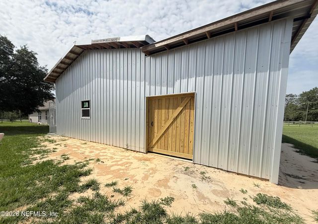 204 COMER Road, Palatka, FL 32177