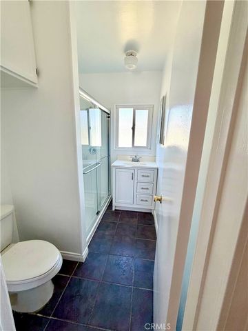 3011 Delta, Long Beach, CA 90810