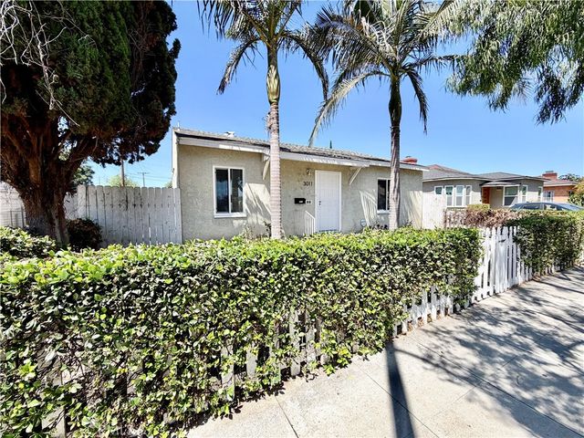3011 Delta, Long Beach, CA 90810