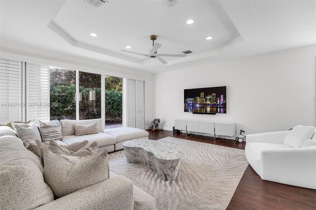 4272 N Magnolia Cir, Delray Beach, FL 33445