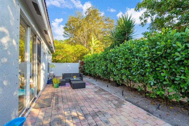 4272 N Magnolia Cir, Delray Beach, FL 33445