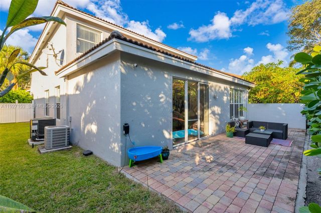 4272 N Magnolia Cir, Delray Beach, FL 33445