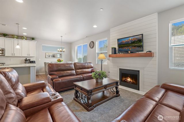 7713 92nd Place NE, Marysville, WA 98270