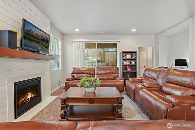 7713 92nd Place NE, Marysville, WA 98270
