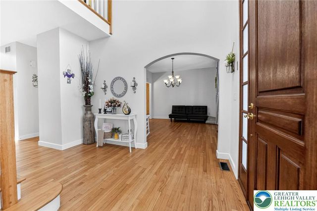 2588 Kings Mill Road, Hellertown Boro, PA 18055