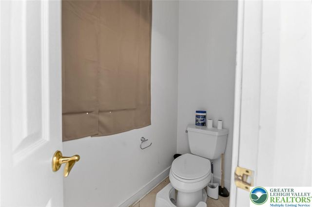 2588 Kings Mill Road, Hellertown Boro, PA 18055