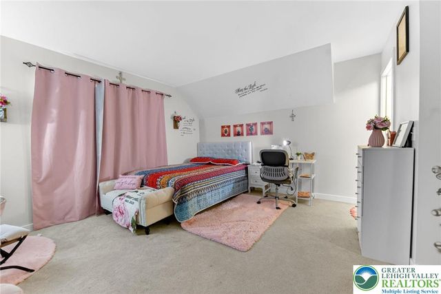 2588 Kings Mill Road, Hellertown Boro, PA 18055