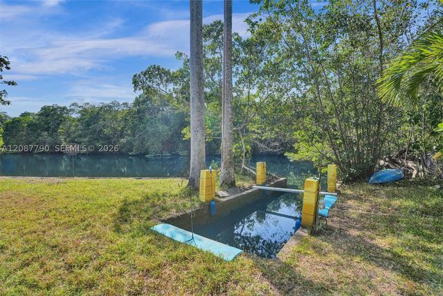 18500 NE 23rd Ct, Miami, FL 33180