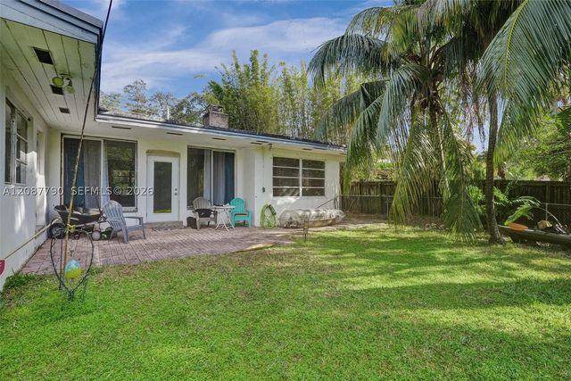18500 NE 23rd Ct, Miami, FL 33180