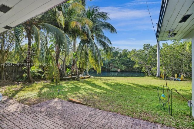 18500 NE 23rd Ct, Miami, FL 33180