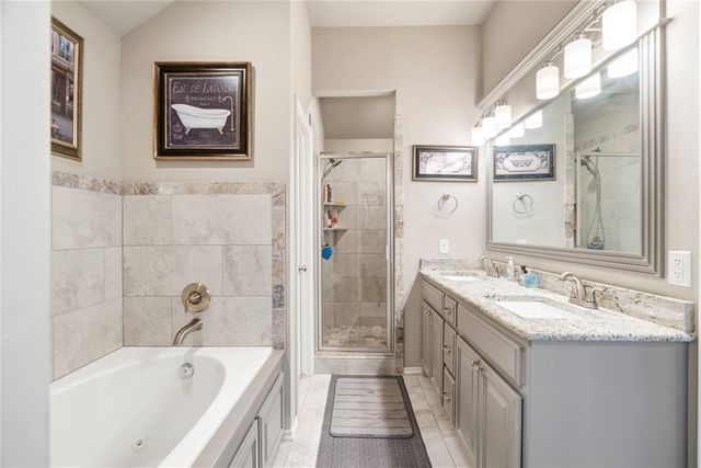 1728 W Zachary Way, Mustang, OK 73064