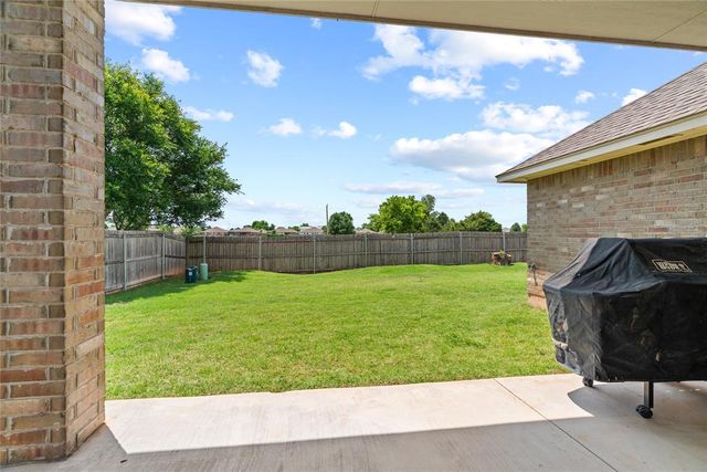 1728 W Zachary Way, Mustang, OK 73064