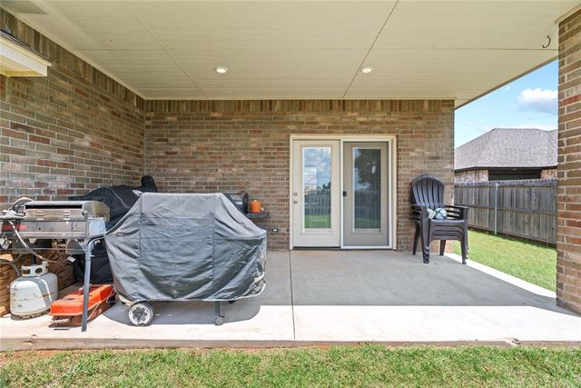 1728 W Zachary Way, Mustang, OK 73064