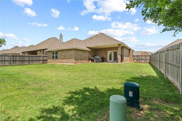 1728 W Zachary Way, Mustang, OK 73064