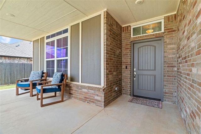 1728 W Zachary Way, Mustang, OK 73064