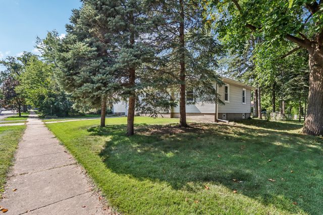 8306 Walnut Drive, Munster, IN 46321
