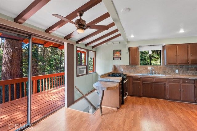 739 Lake Drive, Lake Arrowhead, CA 92385