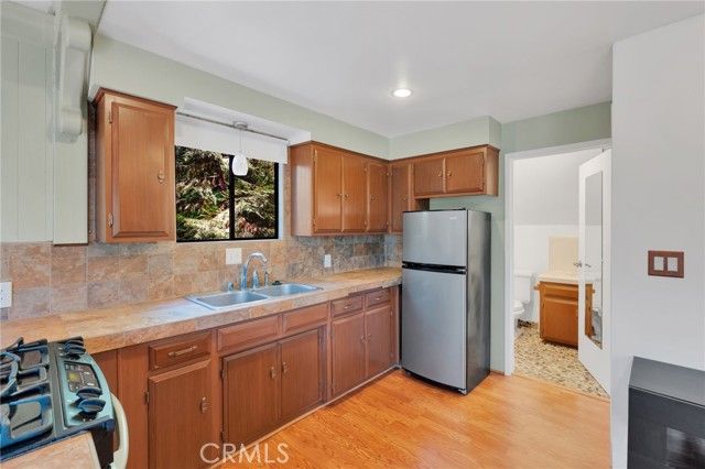 739 Lake Drive, Lake Arrowhead, CA 92385