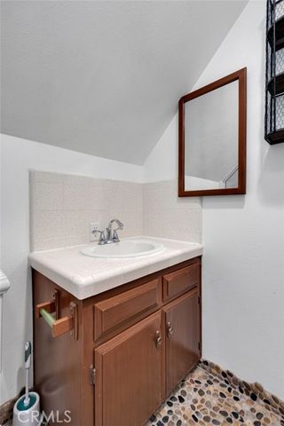 739 Lake Drive, Lake Arrowhead, CA 92385