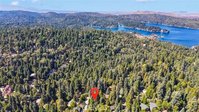 739 Lake Drive, Lake Arrowhead, CA 92385