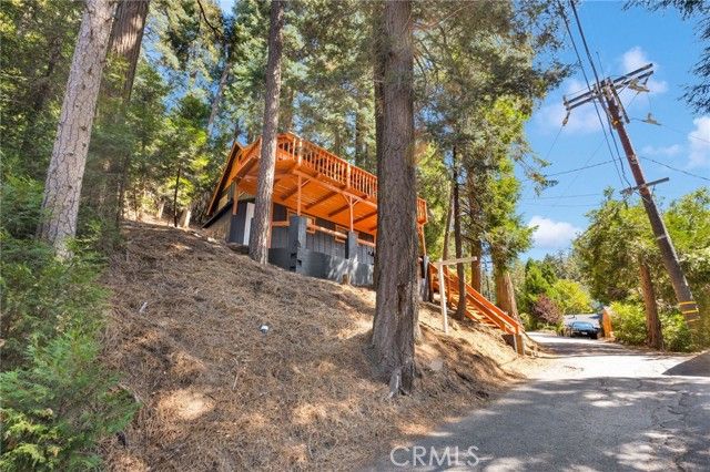 739 Lake Drive, Lake Arrowhead, CA 92385