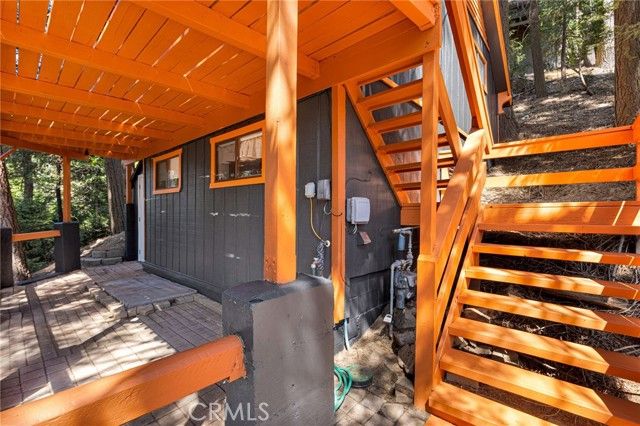 739 Lake Drive, Lake Arrowhead, CA 92385