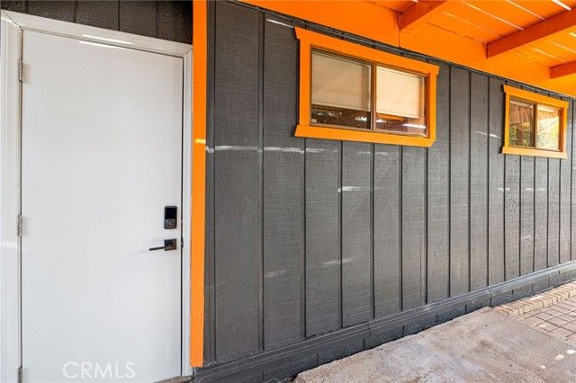 739 Lake Drive, Lake Arrowhead, CA 92385