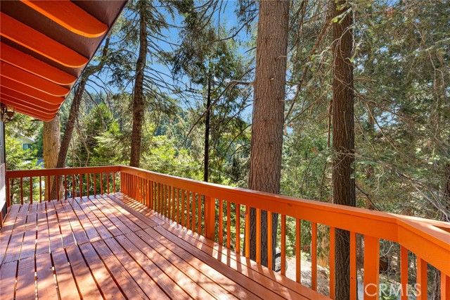 739 Lake Drive, Lake Arrowhead, CA 92385