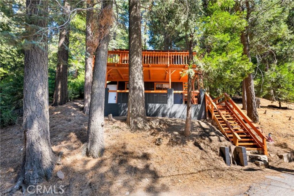 739 Lake Drive, Lake Arrowhead, CA 92385
